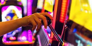 Dealer profesional di studio lgoindo saat market closing time